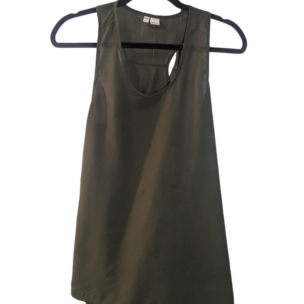 Japna Women's razer back tank olive green in size S.